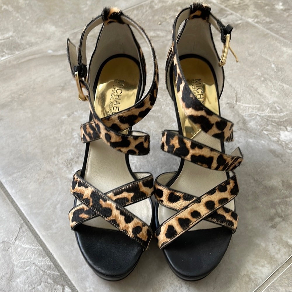 Brand new beautiful heels! Never worn! Great deal! Don’t miss out! Michael Kors